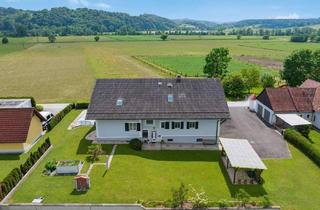 Haus kaufen in 8333 Riegersburg, Exklusives Wohnhaus mit Pool, Garten und Garagen in Grünruhelage