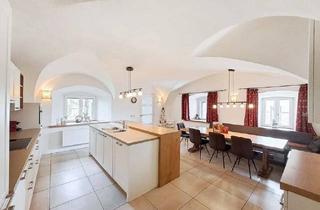 Wohnung kaufen in 5722 Niedernsill, Immobilien-Juwel: Historisches Appartement zur touristischen Vermietung in Niedernsill im Salzburger Land