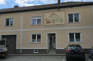 Haus kaufen in Poysdorf, Mistelbach, 2162 Falkenstein, Einstellmöglichkeit-Generationenwohnen-Pension-Interessante Liegenschaft mit riesengroßen Brennholzlager