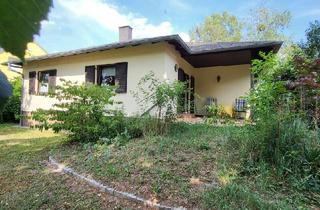 Einfamilienhaus kaufen in 3463 Stetteldorf am Wagram, ** RUHE-OASE MIT SCHLOSS-BLICK ** IDYLLISCHES EINFAMILIENHAUS ** GARTEN MIT ALTBAUMBESTAND **KACHELOFEN ** TERRASSE ** GROSSZÜGIGE GARAGE **