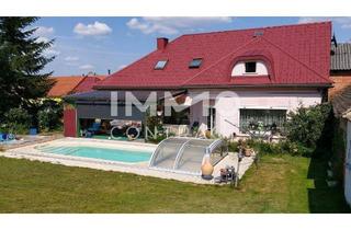 Einfamilienhaus kaufen in 2151 Michelstetten, großartiges Wohnhaus im Naturpark Leiser Berge mit Pool und 5 (!) Garagen