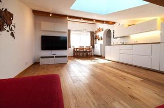 Wohnung kaufen in 6370 Kitzbühel, Traumhaftes Wohnen in Kitzbühel - Moderne 2 Zimmerwohnung, 17 m² Dachboden im 3. und somit letzten Stock!