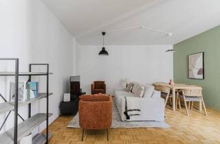 Immobilie mieten in Burggasse, 1070 Wien, Sanierte 4Zi Altbau-Wohnung im Zentrum von Wien, zahlreiche Einkaufsmöglickeiten und Restaurants