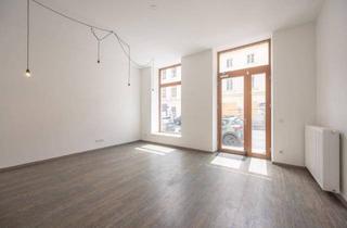 Büro zu mieten in Burggasse, 1070 Wien, Burggasse: entzückender Shop, Atelier-/Büro- oder Studiogemeinschaft - rd. 100 m² Gewerbefläche mit Innenhof Terrasse - keine Gastronomie!