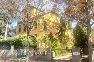 Villen zu kaufen in Wilhelminenstraße, 1160 Wien, Wilhelminenberg Villa mit Großgrund - Erweiterung genehmigt!