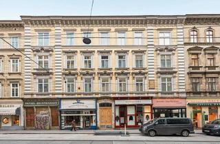 Wohnung kaufen in Westbahnstraße, 1070 Wien, Toplage bei Neubaugasse und Mariahilfer Straße! Sanierungsbedürftiger 3-Zimmer-Altbau im 2. Stock