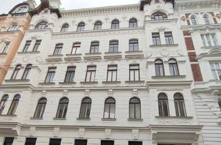 Wohnung kaufen in Burggasse, Spittelberg, Mariahilfer Straße, Volkstheater, 1070 Wien, Großzügige Altbauwohnung im 2. Stock mit Potenzial und Klopfbalkon in begehrter Lage!