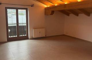 Wohnung mieten in Webergasse 25, 6370 Kitzbühel, Neu renovierte 3-Zimmer-DG-Wohnung mit Balkon und EBK in Kitzbühel