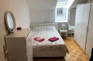 WG-Zimmer mieten in Pillergasse 3, 1150 Wien, Supercooles WG Zimmer in Doppelstock Dachgeschoßwohnung mit 2 süßen Katzen - cool room in flatsharing penthouse with 2 sweet cats