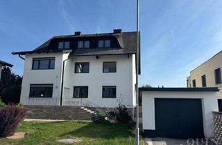 Mehrfamilienhaus kaufen in 2333 Leopoldsdorf, Großzügiges Mehrfamilienhaus in Leopoldsdorf – Höchstes Haus der Umgebung mit einzigartigem Fernblick !