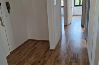 Wohnung kaufen in Brennerstrasse 5D, 6020 Innsbruck, Schöne 3-Zimmer Wohnung am geschichtsträchtigen Bergisl in Villenlage.