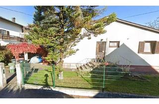 Einfamilienhaus kaufen in 4840 Vöcklabruck, Einfamilienhaus Haus Wohnhaus Zuhause mit Doppelgarage, teilweise überdachter Terrasse und kleinem Nebengebäude und Grundstück