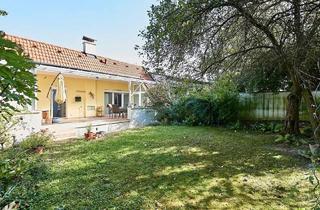 Einfamilienhaus kaufen in Bisamberg / Langenzersdorf,, 2102 Bisamberg, Stadtgrenze von Wien! Elegantes Einfamilienhaus mit uneinsehbarem Garten, restauriertem Weinkeller und Doppelgarage