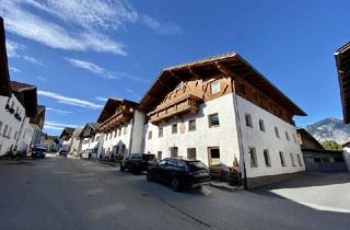 Mehrfamilienhaus kaufen in 6091 Götzens, Rarität ! Mehrfamilienhaus/Bauernhaus mit zwei separaten Wohnungen, Garage und viel Platz!