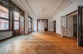 Wohnung kaufen in 1070 Wien, Elegante 5-Zimmer Altbauwohnung mit Balkon, Nähe Spittelberg