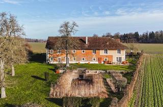 Bauernhäuser zu kaufen in 4490 Sankt Florian, Renoviertes Bauernhaus mit idyllischem Garten und Badeteich ‒ Zweitwohnsitz möglich