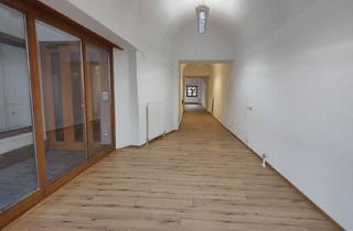 Büro zu mieten in Stadtplatz 2, 5280 Braunau am Inn, NEU saniertes Geschäftslokal/Büro/Kanzlei in bester Lage am Stadtplatz zu vermieten! Provisionsfrei